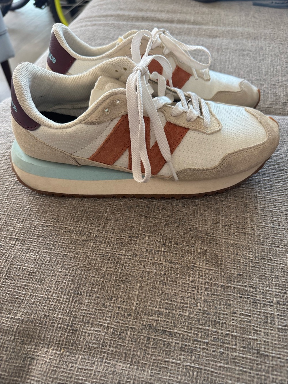 New Balance 237 Women’s Cream and Rust Retro Runner Sneakers good condition, siz